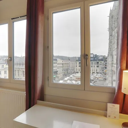 Cardinal Hotel