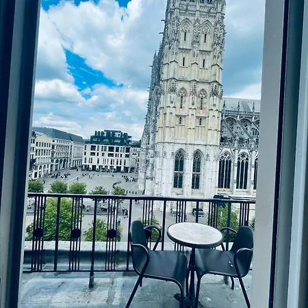 Cardinal Hotel